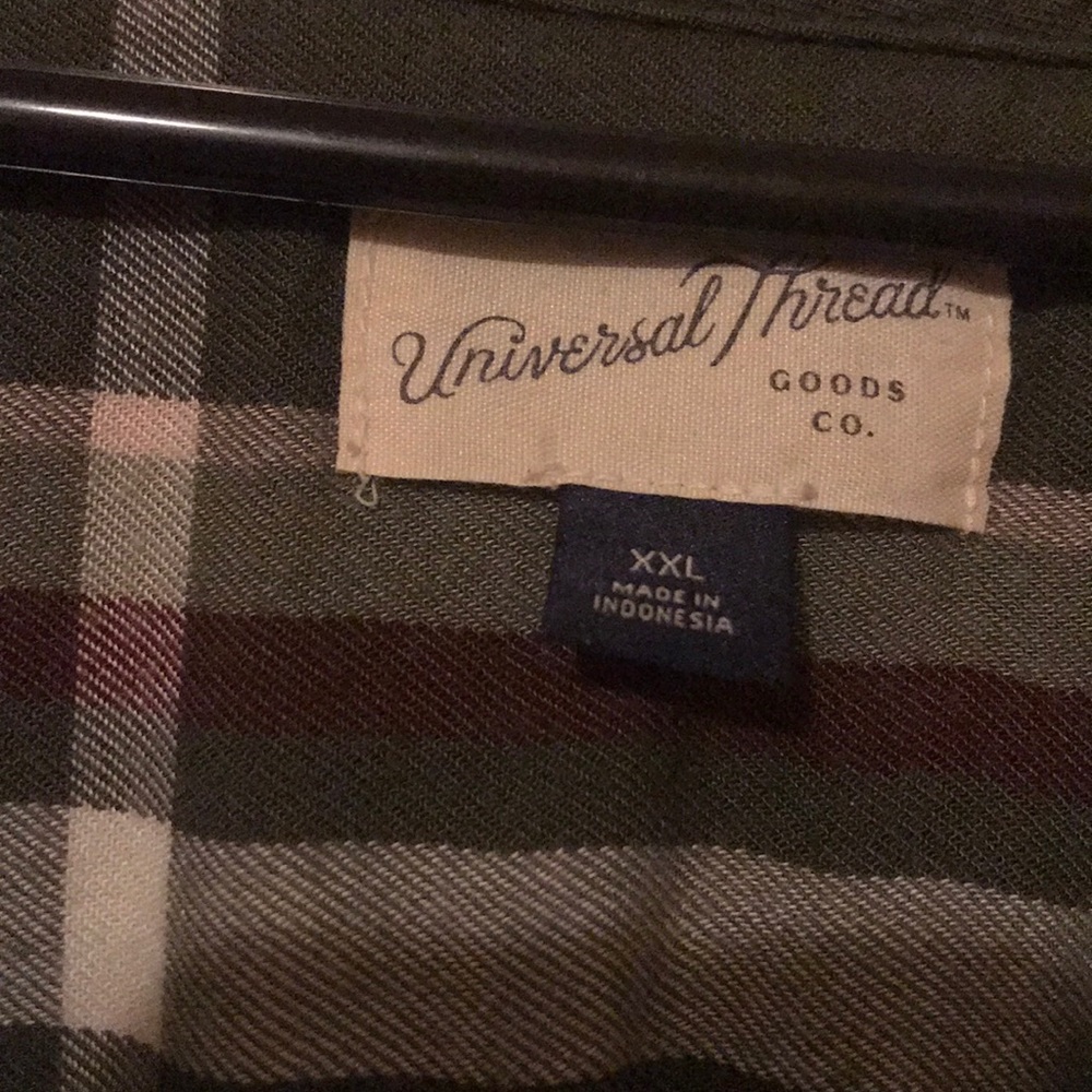 Universal Thread Top - Picture 2 of 3